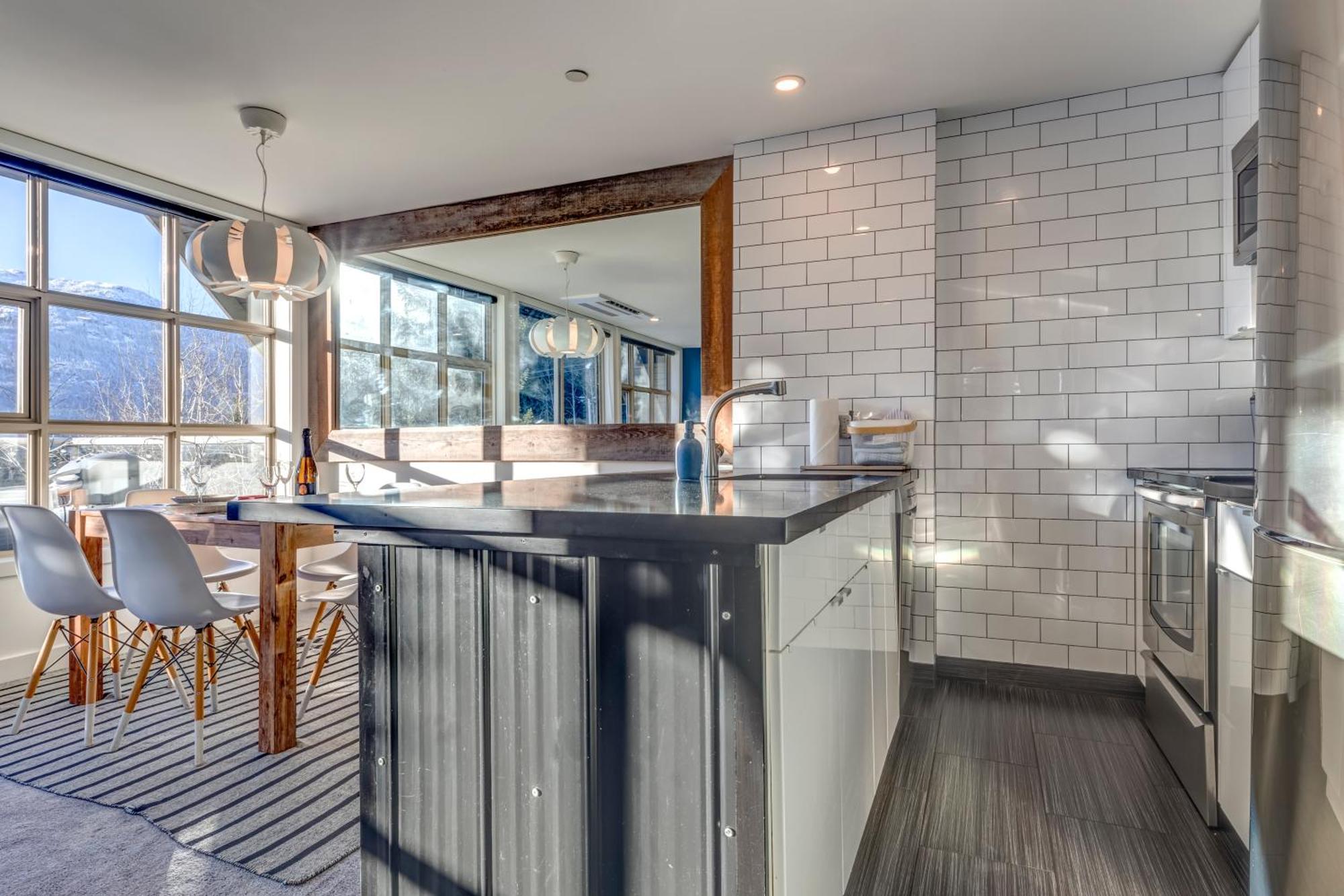 The Lookout Penthouse // A Luxe Suite In Whistler Exterior foto